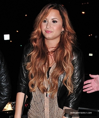 Demi (5) - Demitzu - 08 03 2012 - Heads to an office building in New York City