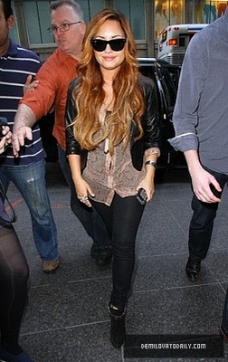 Demi (8) - Demitzu - 08 03 2012 - Arrives at the Conde Nast Building in New York City