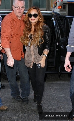 Demi (10) - Demitzu - 08 03 2012 - Arrives at the Conde Nast Building in New York City