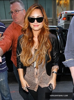 Demi (11) - Demitzu - 08 03 2012 - Arrives at the Conde Nast Building in New York City