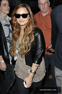 Demi (12) - Demitzu - 08 03 2012 - Arrives at the Conde Nast Building in New York City