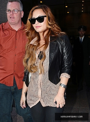 Demi (18) - Demitzu - 08 03 2012 - Leaves her hotel in New York City