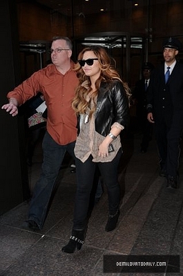 Demi (32) - Demitzu - 08 03 2012 - Leaves her hotel in New York City