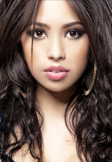 427583_10150607997748650_321178188649_9201681_1420769878_n - jasmine V3