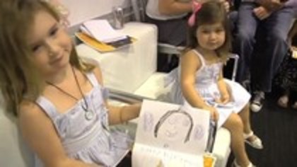 Demi Birthday Cambio 2010 (233)