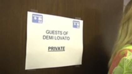 Demi Birthday Cambio 2010 (421)