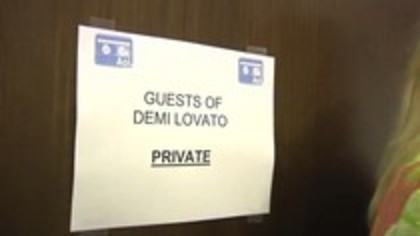Demi Birthday Cambio 2010 (423)