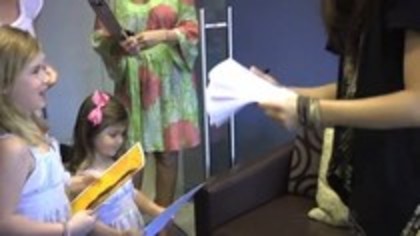 Demi Birthday Cambio 2010 (571)