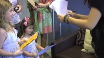 Demi Birthday Cambio 2010 (686)
