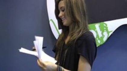 Demi Birthday Cambio 2010 (1332)