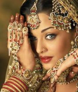 images (1) - Aishwarya Rai - Umrao Jaan