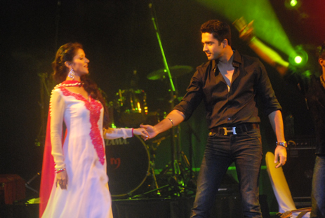 715 - Dev and Radhika Dance