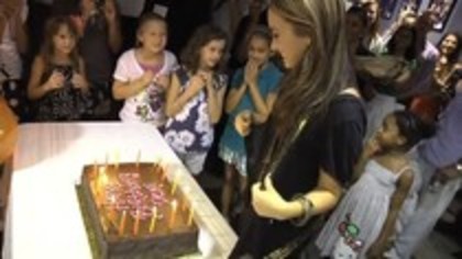 Demi Birthday Cambio 2010 (1538)