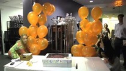 Demi Birthday Cambio 2010 (1826)