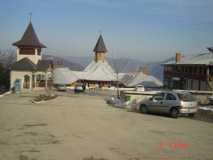 19 - la manastirea sf Ana