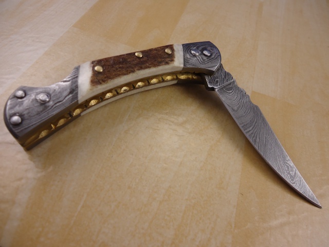 Briceag solid cu lama de Damasc_1 = 335 de lei - Bricege cu LAMA DE DAMASC