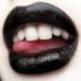 39287331_RGFAFHRZC - poze cu buze