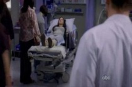 Greys Anatomy Sneak Peek 6 22 Shiny Happy People (1)