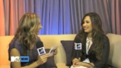 Demi Lovato Answers Rapid-Fire Twitter Questions (90)