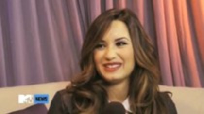 Demi Lovato Answers Rapid-Fire Twitter Questions (105)