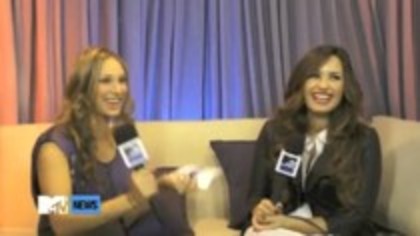 Demi Lovato Answers Rapid-Fire Twitter Questions (109)