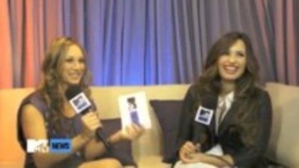 Demi Lovato Answers Rapid-Fire Twitter Questions (110)