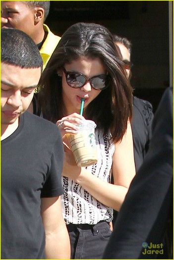 justin-bieber-selena-gomez-menchies-07