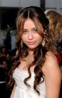 мιℓєу ¢уяυѕ - x_X Miley Cyrus x_X Despre ea x_X