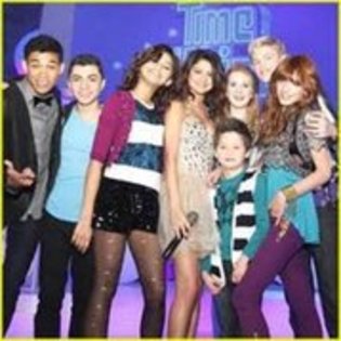 58075377_IDQEIRM2 - poze shake-it-up