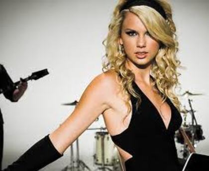 taylor s - Taylor Swift