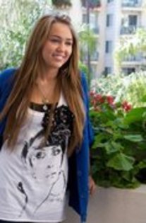 мιℓєу ¢уяυѕ - x_X Miley Cyrus Sedinta foto 10 x_X