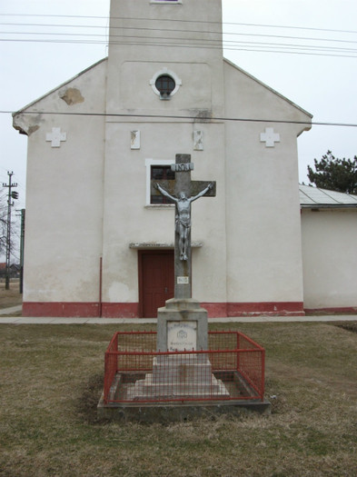 biserica catolica3 - Pentru cei plecati din Stiuca