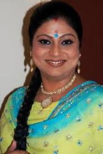 descărcare (1) - Mama lui Satish - Shalini Arora