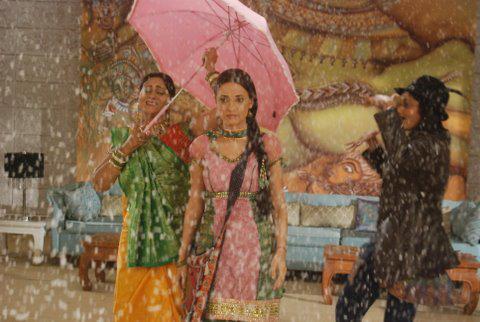 12 (188) - Iss Pyaar Ko Kya Naam Doon - Picture Gallery I