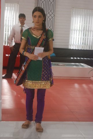 14 (79) - Iss Pyaar Ko Kya Naam Doon - Picture Gallery I