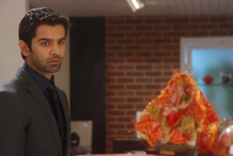 14 (84) - Iss Pyaar Ko Kya Naam Doon - Picture Gallery I