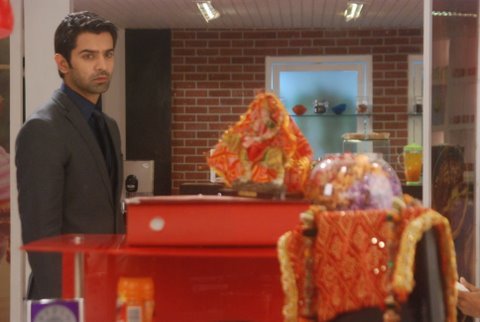 14 (85) - Iss Pyaar Ko Kya Naam Doon - Picture Gallery I