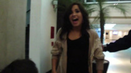 Demi Lovato Getting Engaged (10) - Demilush - Demi Lovato Getting Engaged