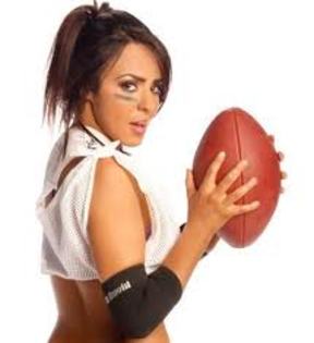 images (9) - alege poza layla el