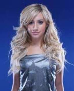 αѕнℓєу тιѕ∂αℓє  (4) - x_X Ashley Tisdale sedinta foto 9 x_X