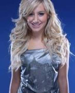 αѕнℓєу тιѕ∂αℓє  (6) - x_X Ashley Tisdale sedinta foto 9 x_X