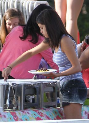 normal_Onset9thMarch_28 - Zz-On the set of Spring Breakers March 9 2012 Selena Gomez
