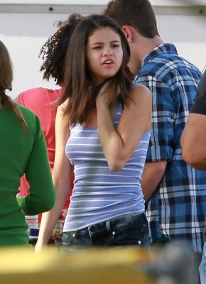 normal_Onset9thMarch_34 - Zz-On the set of Spring Breakers March 9 2012 Selena Gomez