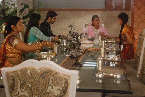 15 (48) - Iss Pyaar Ko Kya Naam Doon - Picture Gallery I