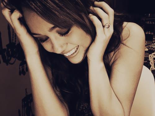 426531_267717276633141_169495459788657_639041_979112855_n - miley-cyrus 1