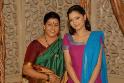 Savita Prabhune & Ankita Lokhande in Zee TV's Pavitra Risshta (Mon-Fri @ 9 pm) - P-Suflete Pereche-P