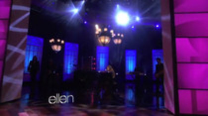 Demi Lovato Performs Skyscraper on the Ellen Show