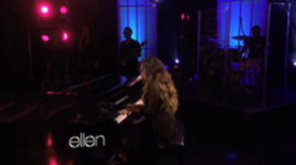 Demi Lovato Performs Skyscraper on the Ellen Show (12) - Demilush - Demi Lovato Performs Skyscraper on the Ellen Show Part oo1