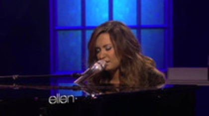 Demi Lovato Performs Skyscraper on the Ellen Show (32)