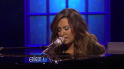Demi Lovato Performs Skyscraper on the Ellen Show (37)